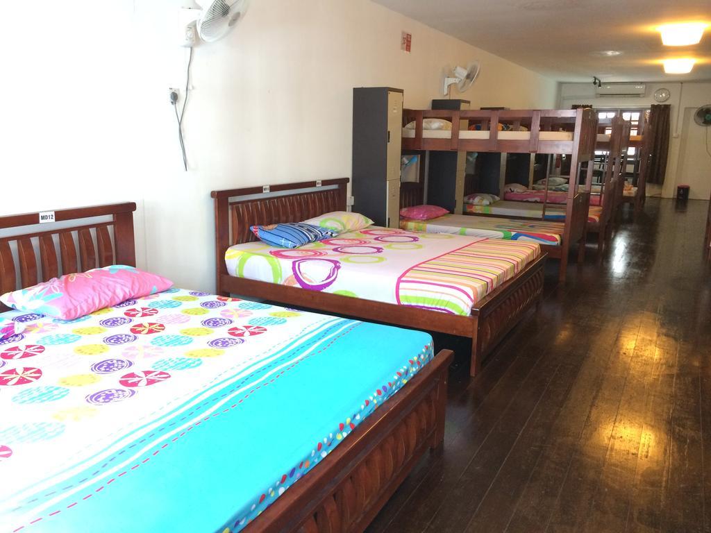 1981 Guest House อิโปห์ ภายนอก รูปภาพ