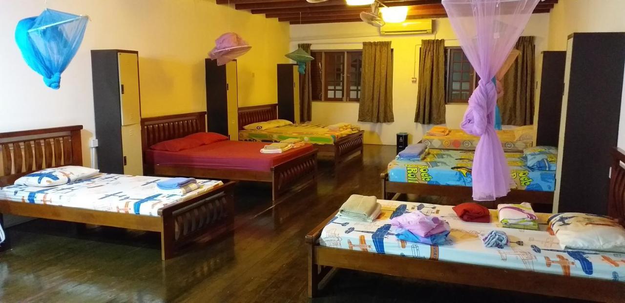1981 Guest House อิโปห์ ภายนอก รูปภาพ