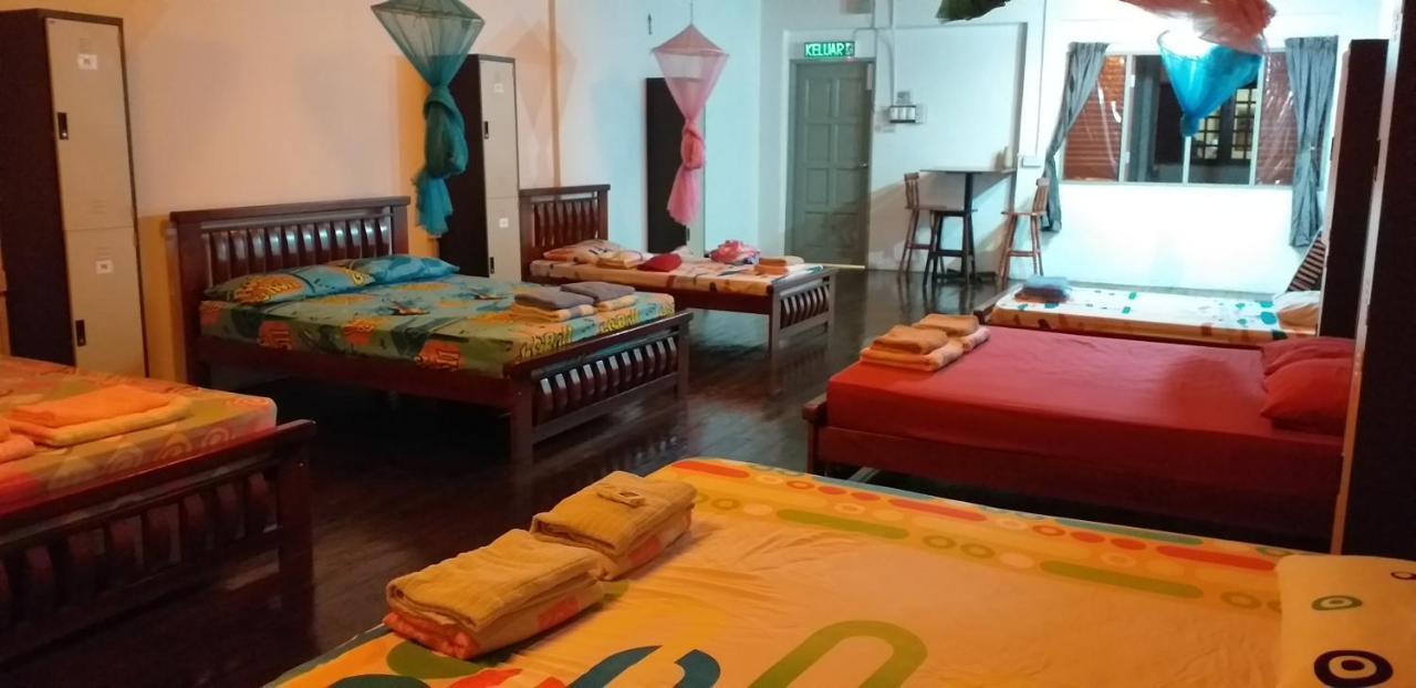 1981 Guest House อิโปห์ ภายนอก รูปภาพ