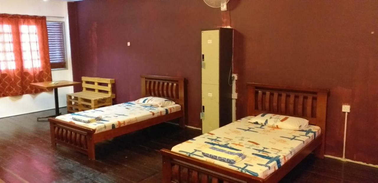 1981 Guest House อิโปห์ ห้อง รูปภาพ